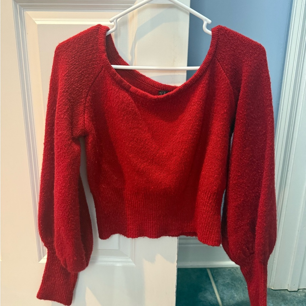 Venus red crop sweater
